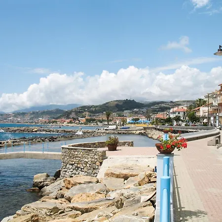 公寓 Atena By Interhome *